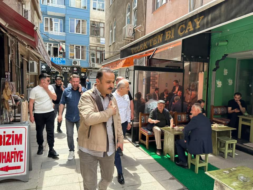📍Altınordu / Sırrıpaşa, Süleyman Felek ve İsmetpaşa Caddesi’ndeyiz…

İl Başkanımız Sayın Mehmet Özçelik, Altınordu İlçe Başkanımız Sayın Dinçer Kurucu, İl Başkan Yardımcımız Sayın Gökhan Öztürk ve Altınordu İlçe Başkan Yardımcımız Sayın Recep Allak ile birlikte;

Sırrıpaşa,