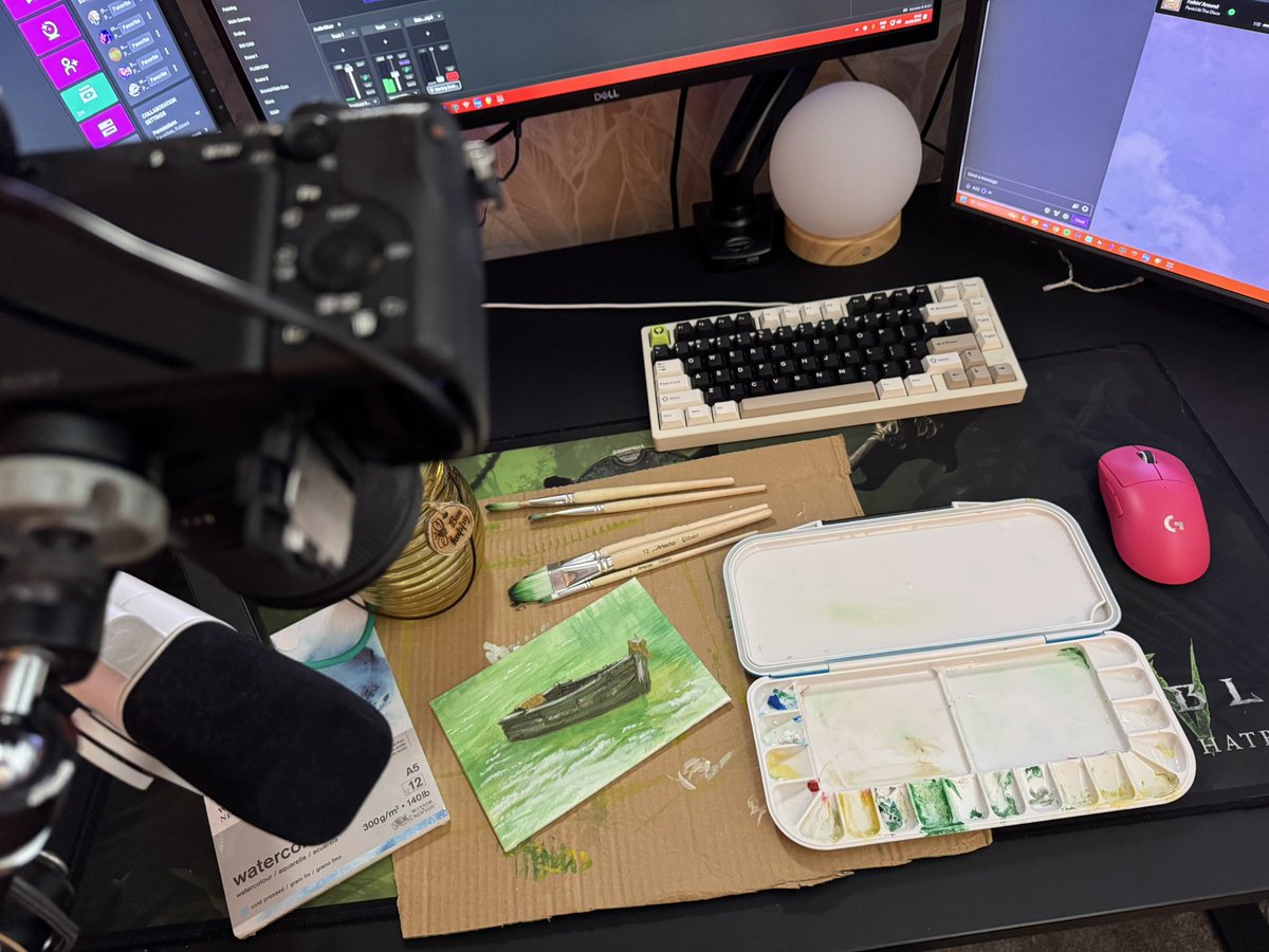 painting stream starting nowwwww I’m going to try and paint malenia but also I’m a complete amateur with grand delusions so this should be interesting twitch.tv/leah