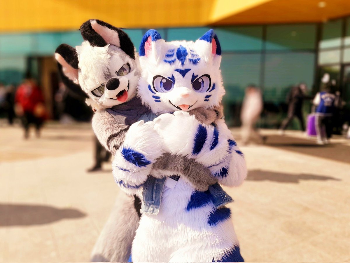 ํฌ๋ฃจ|ํ (ใฏใซใผ|่ผ)๐โโ (@crew_hwi_furry) on Twitter photo #FurryJoA2025 #ํผ๋ฆฌ์กฐ์2025
#FurryJoA4 #ํผ๋ฆฌ์กฐ์4
#FursuitsFriday
"์น๊ตฌ์ ํจ๊ป ์ฆ๊ฑฐ์ด ์๊ฐ์ ๋ณด๋ด์"
(Let's have a good time with your friends)
โ๐บ: <a href="/HP100LV1/">Charmant-ๅค่</a>
(์ฑ ๋จผํธ/Charmant/ๅค่)
๐ฅ๐
: <a href="/Chen_Fur/">้ณ / Chen</a> (์ฒธ/Chen/้ณ) #FurryJoA2025 #ํผ๋ฆฌ์กฐ์2025
#FurryJoA4 #ํผ๋ฆฌ์กฐ์4
#FursuitsFriday
"์น๊ตฌ์ ํจ๊ป ์ฆ๊ฑฐ์ด ์๊ฐ์ ๋ณด๋ด์"
(Let's have a good time with your friends)
โ๐บ: <a href="/HP100LV1/">Charmant-ๅค่</a>
(์ฑ ๋จผํธ/Charmant/ๅค่)
๐ฅ๐
: <a href="/Chen_Fur/">้ณ / Chen</a> (์ฒธ/Chen/้ณ)
