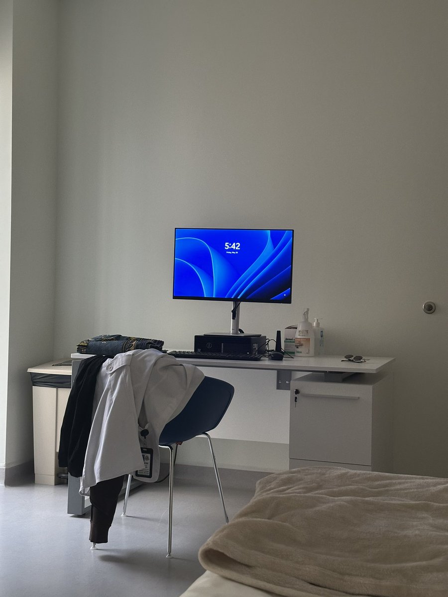 _AngelGh's tweet image. 👩‍🦯‍➡️