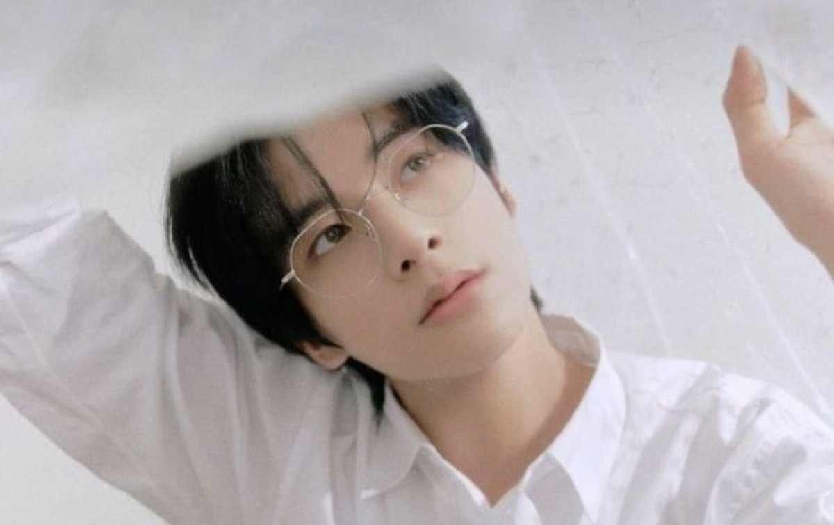 sjydaiIy's tweet photo. he’s so handsome #JAKE #제이크 https://t.co/ToW7Y6r1T9