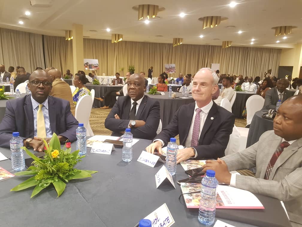 crt_humanitaire's tweet photo. Coopération @cicr et @crt_humanitaire: 50 ans d'engagement humanitaire au Togo. 
La commémoration a eu lieu le 28 mai 2025 à l'hôtel 2 Février en présence d'un parterre d'invités de marque dont le Vice-président du CICR, M.Gilles Carbonnier
@ifrc https://t.co/W25MnEd0ha