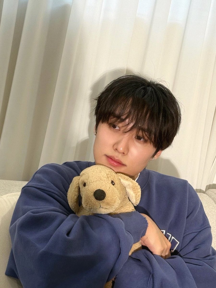 Mond_xx's tweet photo. 5월의 행복인 콥이 생일 축하해🥳
오늘 하루는 네가 행복해서 많이 웃고
즐겁게 보냈으면 좋겠어:)
조금 늦었지만 진심을 담아
생일 정말 축하해☺️
앞으로도 콥이의 모든 날들이 
많은 사랑과 빛나는 나날이 가득하길 언제나 늘 응원할게💛
#오월이행복한이유_콥데이
#AlwaysBeWith_Cob https://t.co/uyzjCNxXYt