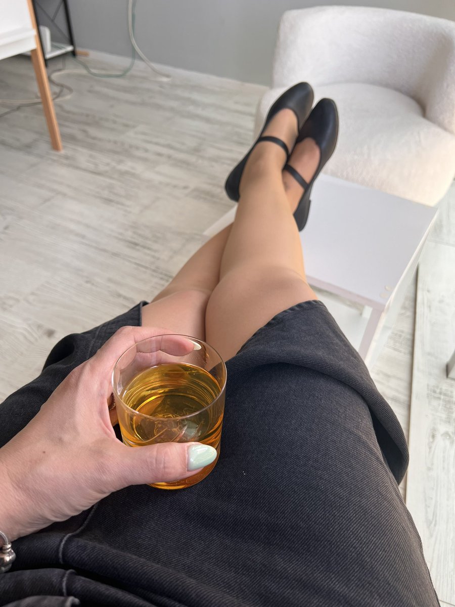 Seans öncesi 

#bursareelseans #sahibe #mistresss