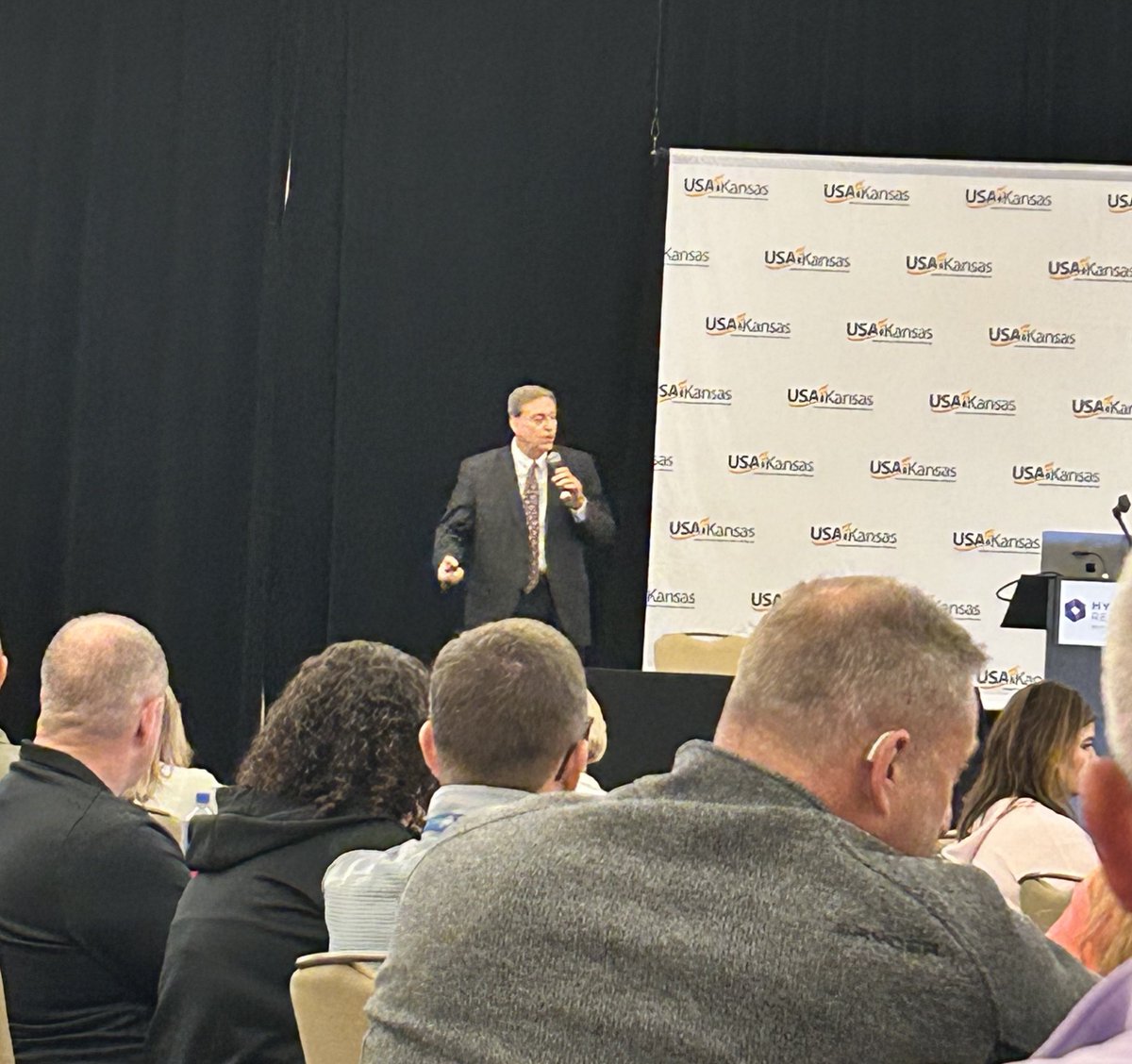 Mischel Miller (@mischelmiller) on Twitter photo Thank you Dr. Watson for your <a href="/USAKansas/">USA-Kansas</a> conference closing remarks. <a href="/ksdehq/">KS Dept of Education</a> Thank you Dr. Watson for your <a href="/USAKansas/">USA-Kansas</a> conference closing remarks. <a href="/ksdehq/">KS Dept of Education</a>