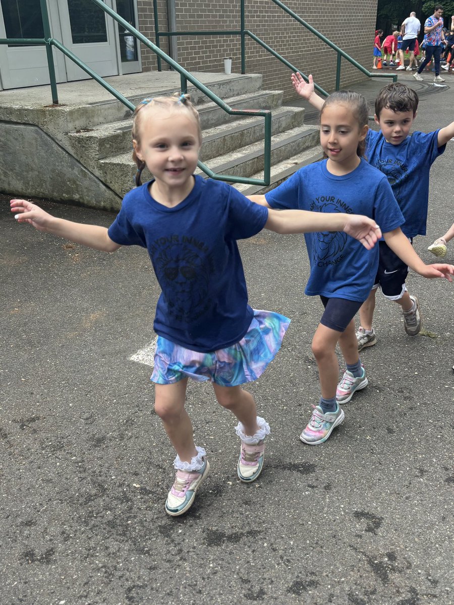 MrsHusstege's tweet image. This team did an amazing job today… thank you so much @MrWhitePEwps and Mr. Cornetta for a field day filled with laughs, sportsmanship, and fun. We are so lucky to have you both @LincolnWPS @wyckoffschools