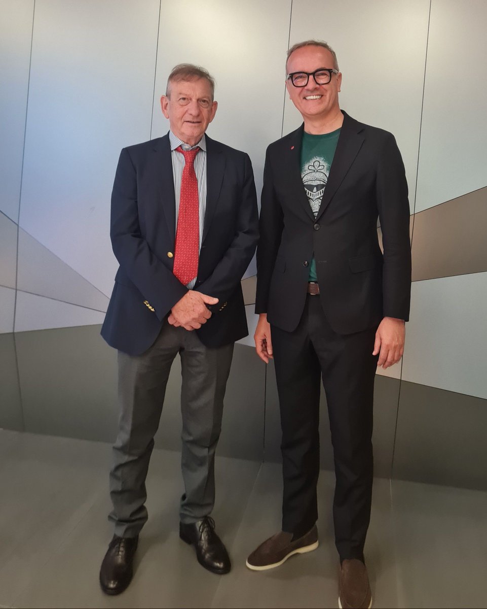 🚙 #RoadToParisEHS — Our esteemed #HerniaFriends, past president of the APHS and ELSA Society, Davide Lomanto visited Istanbul, en route to #EHS2025Paris.

#HerniaSurgery #AWSurgery #WeAreEHS