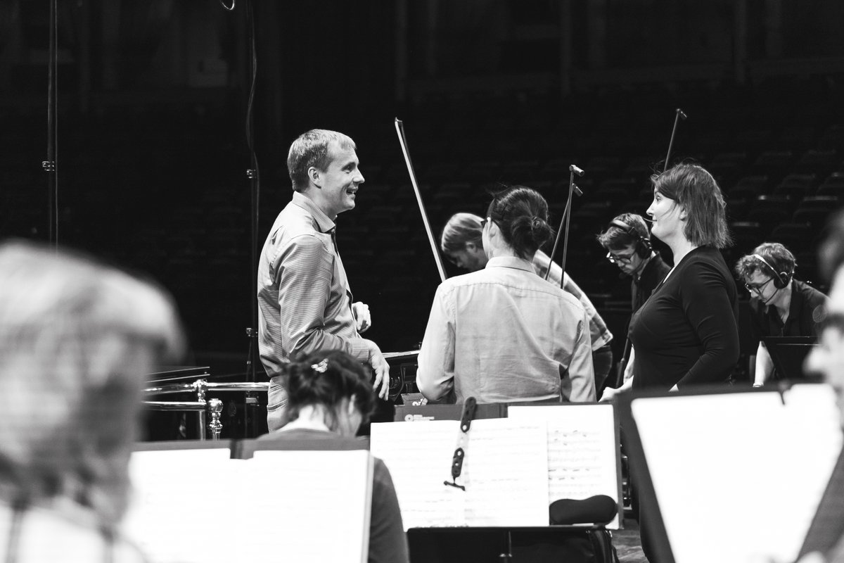Royal Philharmonic Orchestra (@royalphilorch) on Twitter photo Our Music Director Vasily Petrenko made a guest appearance on <a href="/BBCRadio3/">BBC Radio 3</a>'s This Classical Life with <a href="/JessGillamSax/">Jess Gillam</a> yesterday, discussing some of his favourite music from Beethoven to Björk.
📻 Listen back on BBC Sounds: bbc.co.uk/programmes/m00… Our Music Director Vasily Petrenko made a guest appearance on <a href="/BBCRadio3/">BBC Radio 3</a>'s This Classical Life with <a href="/JessGillamSax/">Jess Gillam</a> yesterday, discussing some of his favourite music from Beethoven to Björk.
📻 Listen back on BBC Sounds: bbc.co.uk/programmes/m00…