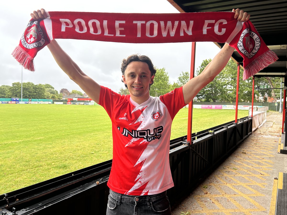 Tyrrell Sampson is a Dolphin!

We are delighted to announce the signing of Tyrrell Sampson from AFC Stoneham.

The 25-year-old winger joins us after scoring an impressive 58 goals and registering 44 assists in all competitions over the last two seasons.

Welcome <a href="/ty21_rel/">Tyrrell Sampson</a>❤️

Read