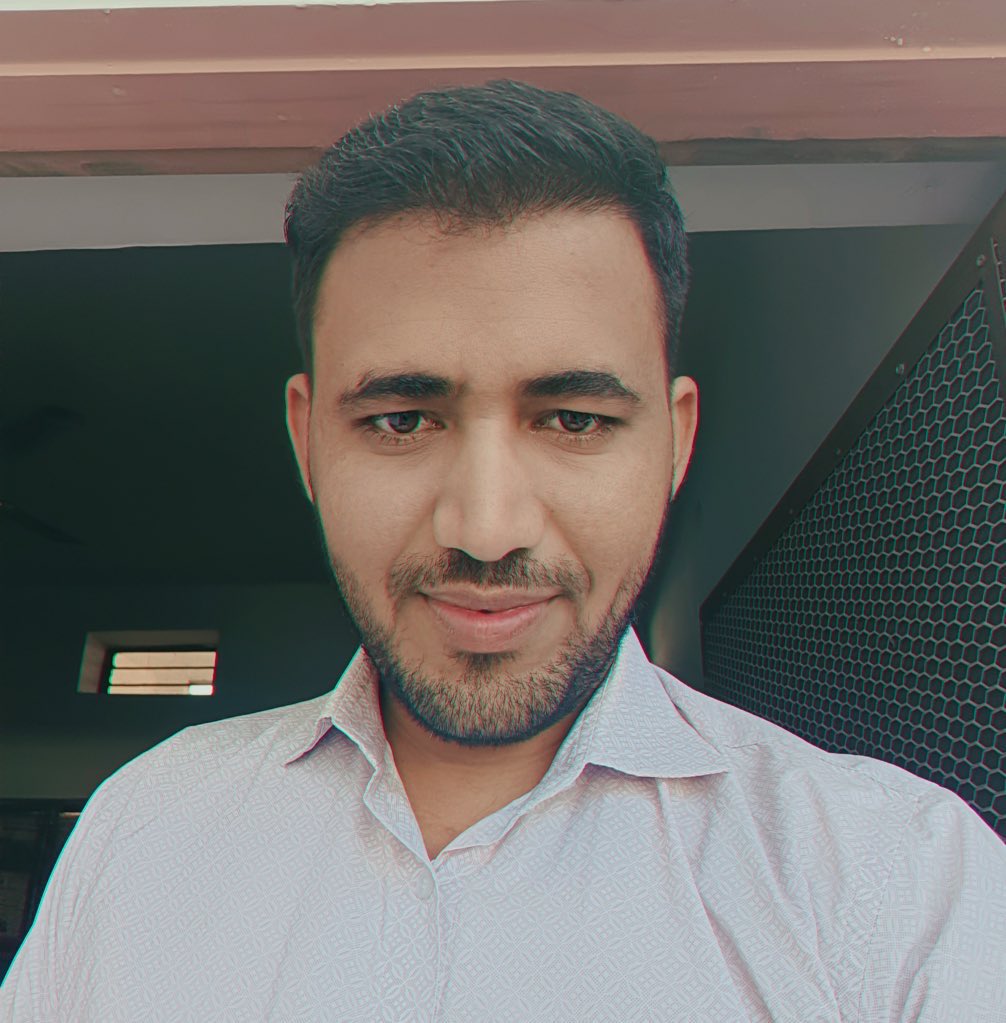 मुझे मेरा मूल्य पता है ,
किसी के द्वारा की गई प्रशंसा या निंदा से मुझे कोई फर्क नही पड़ता है !