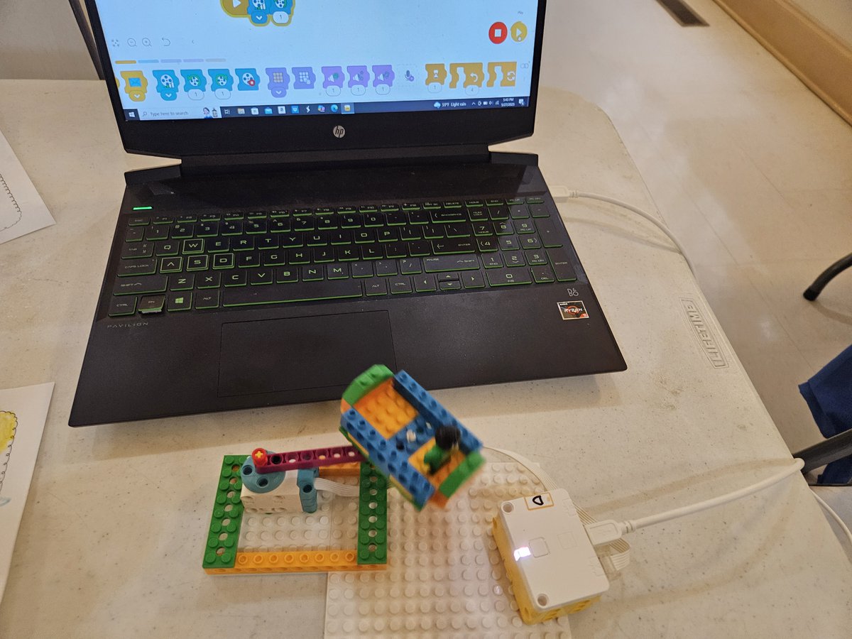 TheDanielCenter's tweet image. Using motors to power both a boat and a car! 🚗🚤
Real-world problem solving, LEGO style.
#LEGOrobotics #STEMlearning #FutureEngineers