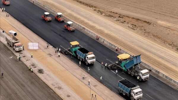 GreaterKanpur's tweet image. 🚨⚡ Lucknow Green Corridor Update:

📍Phase-1 (IIM Rd–Hardinge Bridge): Operational.
📍Phase-2 (Hardinge–Samta Mulak): 60% complete.
📍Phase-3 (Pipraghat–Shaheed Path): Work started.
📍Phase-4 (Shaheed Path–Kisan Path): Begins July.

#LucknowDevelopment #GreenCorridor #SmartCity