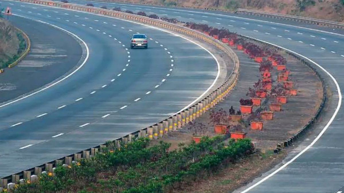 GreaterKanpur's tweet image. 🚨⚡ लखनऊ ग्रीन कॉरिडोर अपडेट:

📍फेज-1 (IIM रोड–हार्डिंग ब्रिज): चालू.
📍फेज-2 (हार्डिंग–समता मूलक चौक): 60% पूर्ण.
📍फेज-3 (पिपराघाट–शहीद पथ): निर्माण जारी.
📍फेज-4 (शहीद पथ–किसान पथ): जुलाई से शुरू.

#LucknowDevelopment #GreenCorridor #SmartCityLucknow