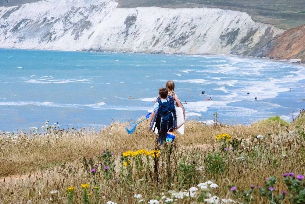 🌊⛺ Coastal fun awaits at Kite Hill Caravan &amp; Camping Park! Nestled on the edge of Wootton Bridge and just 3 miles from Ryde, this 12-acre haven is the perfect base for exploring the stunning Isle of Wight! 

camping-directory.uk/718 

#Camping #IsleOfWight #CoastalCamping