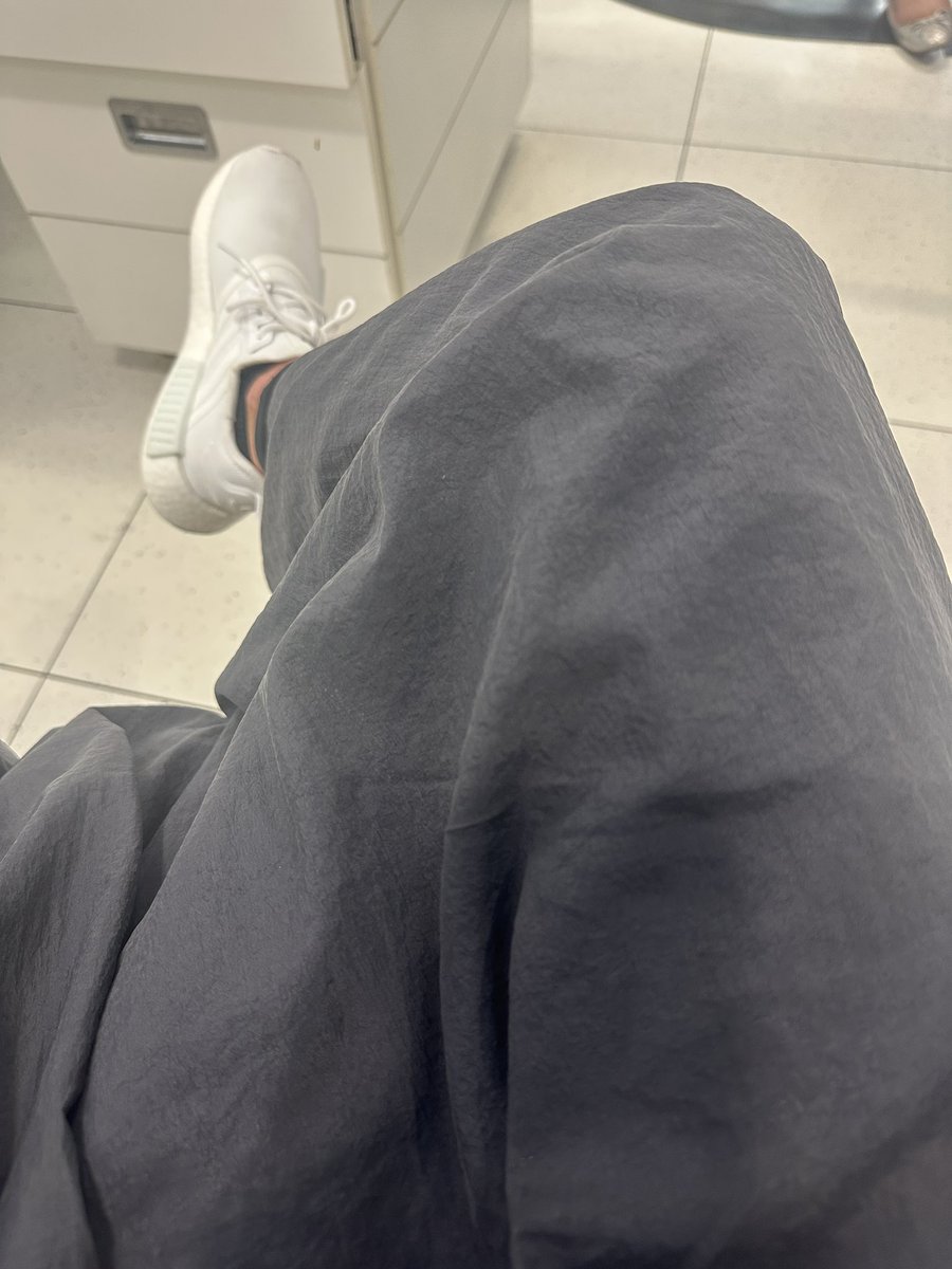 Just a girl getting her hair done wishing she had a footstool😔…
Since you can’t be here on all fours just go cover the bill $150