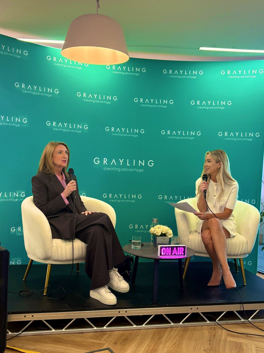 Ina_Christova's tweet image. Amazing evening with @vicderbyshire as part of @GraylingUK’s series of summer media events! Top media insights and it was truly wonderful!