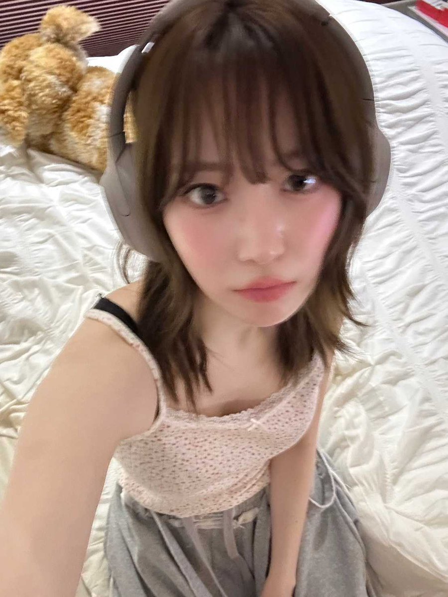 IM_LESSERAFIM's tweet photo. ଘ(੭˃ᴗ˂)━☆ﾟ.*･｡ﾟ

#Sakura https://t.co/7V77SQNZEE