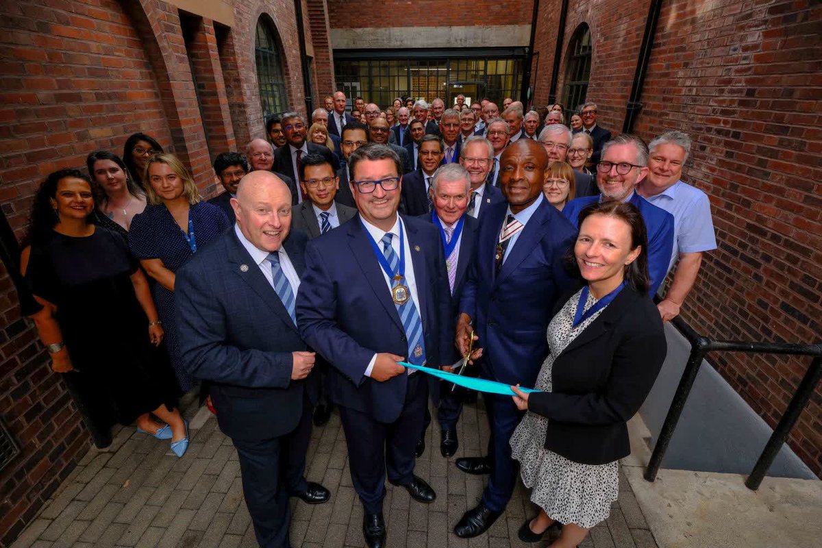 Yesterday marked a significant milestone as we formally opened our new RCSEd Regional Centre in Birmingham. We were honoured to welcome HM the Lord Lieutenant of West Midlands to officiate this special event.

Read more: bit.ly/3Hl38ot