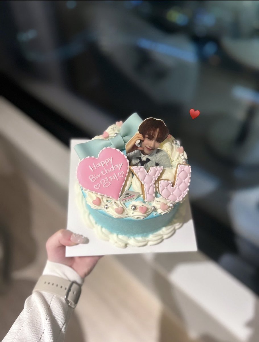 5／３１
영재 오빠 생일 축하해 ..♥♥

#HappyYoungjaeDay
#오늘은_영재가_생일이기니
#LuckyToBeLovedByYOUngjae