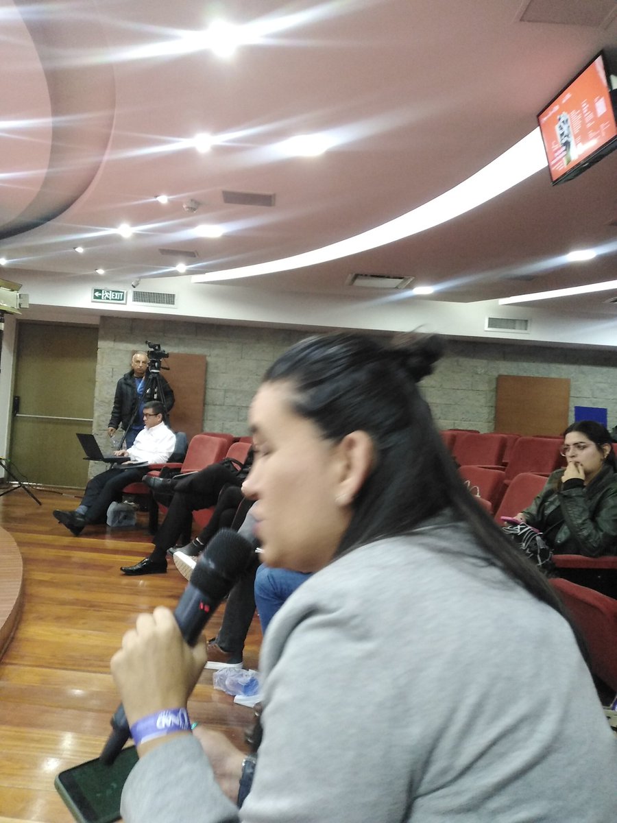El día de hoy en la UNAD establecemos colectivamente con actores aliados, Red de Inclusión Multimensional, redes externas, ministerios, institutos y población en condición de discapacidad, el encuentro anual de Inclusión en Movimiento: desafiando barreras construyendo presente.