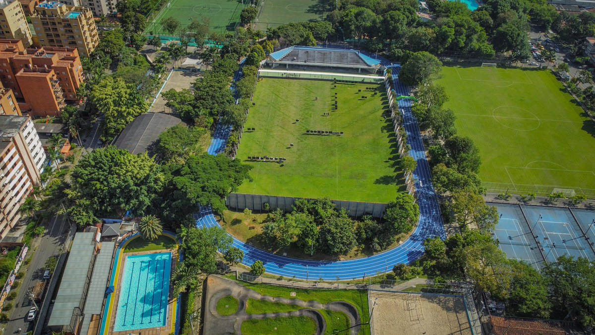 Se llegó el día… 🏃🏻🏃🏻🏃🏻💥💥💥
Rumbo a entregarle a la comunidad la nueva pista de trote de Belén. 
Cómo re parece? Todos invitados a disfrutarla y a cuidarla. 😍
En Medellín están pasando cosas buenas. 
Vienen muchas más.