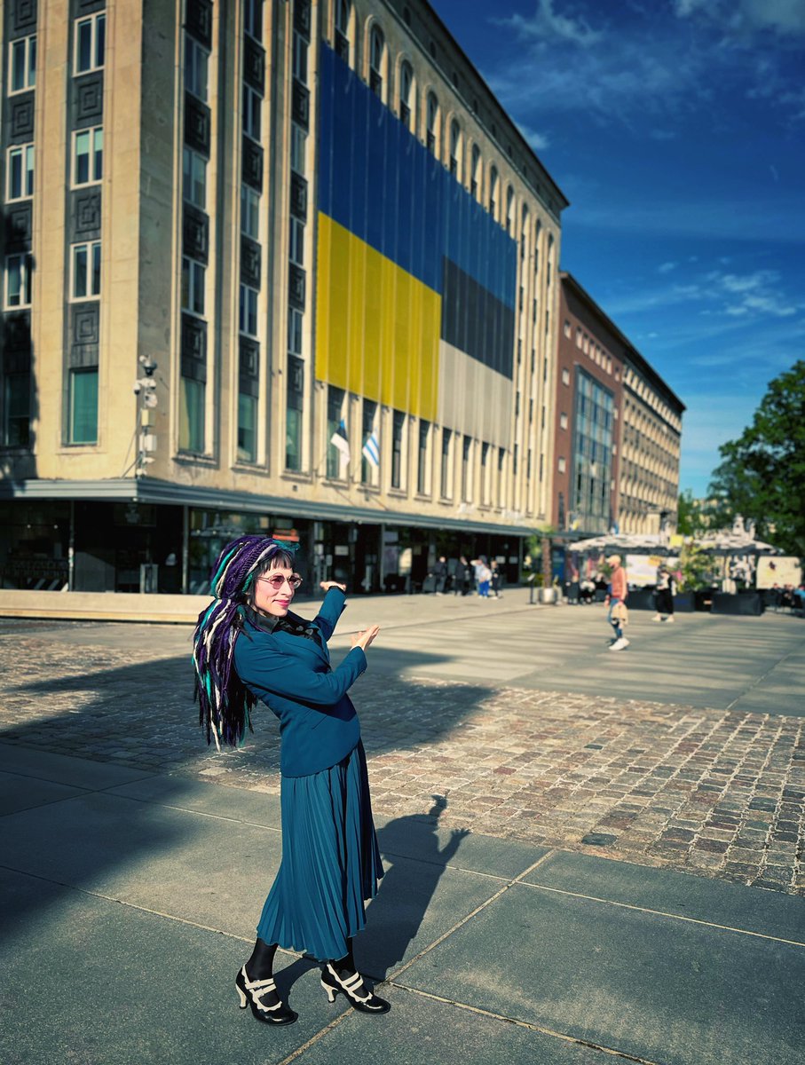 Hi from #Tallinn, #Estonia. As you can see the Ukrainian flag over here is even bigger than the Estonian one🙂 The location, The Freedom Square, bears also loads of symbolism. 
Also: the square and the cafe meaningful locations in my novel When the Doves Disappeared. 
#Ukraine