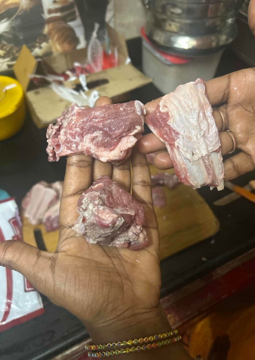 DRSAIRAMBJP's tweet photo. Is this the way you people deliver food to a customer with the worse meat you people give to customers @SwiggyCares  @Swiggy @SwiggyInstamart @harshamjty @nandanreddy @swiggydineout @swiggy https://t.co/Z8QocR2PYG