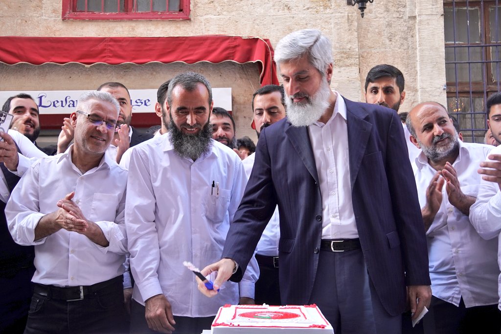 Alparslan Kuytul Hocaefendi'nin gerçekleştirdiği Furkan Nesli Dergisi'nin Mersin Temsilciliği açılış programından geriye kalanlar 📸

AlparslanHoca Mersinde