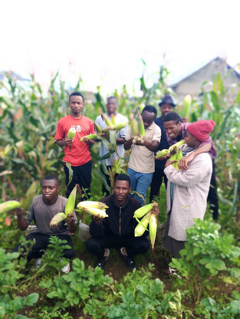 RCSSAgriTalk's tweet image. 🌱 Empowering Young People in Agriculture| Beyond Skills and Knowledge! 
What truly keeps young people engaged?

1. Having Fun: We host agri-festivals, team farming challenges, and social media campaigns that make agriculture exciting.
#YouthInAgriculture #WeForChange #Agripeak