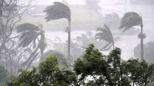 Heavy rain &amp; strong wind in Sri Lanka #SriLanka #adverseweather
