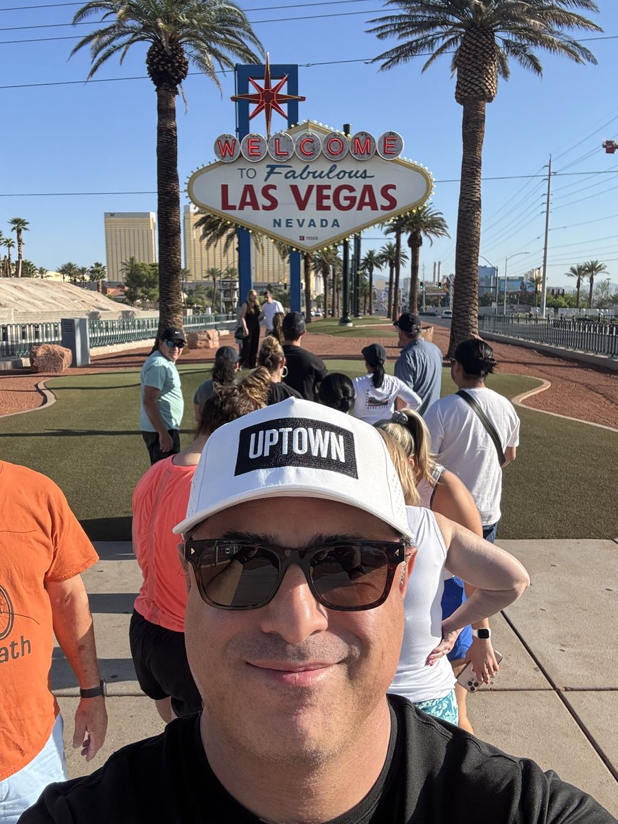 UptownA23's tweet photo. Just “Raw Dogged” a 17 hour drive to Las Vegas from Dallas
5 stops for gas/coffee
1270 miles
Only 1 speeding ticket #wsop #event1 #mainevent #poker #plo https://t.co/WxpFvKODfg