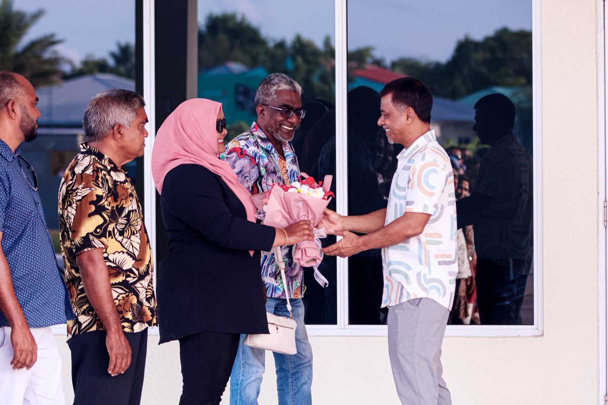 Fuvahmulah City Council (@fvmcouncil) on Twitter photo Minister of Health <a href="/ANazim2019/">Abdulla Nazim</a> arrives in Fuvahmulah City for Fuvahmulah Hospital’s anniversary celebrations. Welcomed at the airport by the Mayor <a href="/ismailrafeeq/">Ismail Rafeeq</a>, Deputy Mayor, council members, and hospital officials. Minister of Health <a href="/ANazim2019/">Abdulla Nazim</a> arrives in Fuvahmulah City for Fuvahmulah Hospital’s anniversary celebrations. Welcomed at the airport by the Mayor <a href="/ismailrafeeq/">Ismail Rafeeq</a>, Deputy Mayor, council members, and hospital officials.