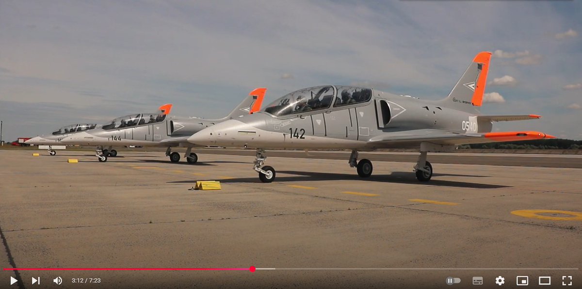 scramble_nl's tweet photo. Delivery of first Aero L-39NG to the Hungarian Air Force

https://t.co/TocK3BmSlo

Credit photo: still from video (https://t.co/C69jCKt15d)

#avgeek #avgeeks #militaryaviation #ICYMI #MagyarLégierő #HuAF #HungarianAirForce #AeroVodochody #L39NG #Skyfox https://t.co/I9lqRsQjc7