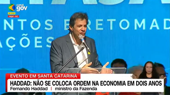 Haddad diz que não se coloca ordem na economia em 2 anos. 

Mas qual era a desordem que estava antes de você assumir, cara pálida?