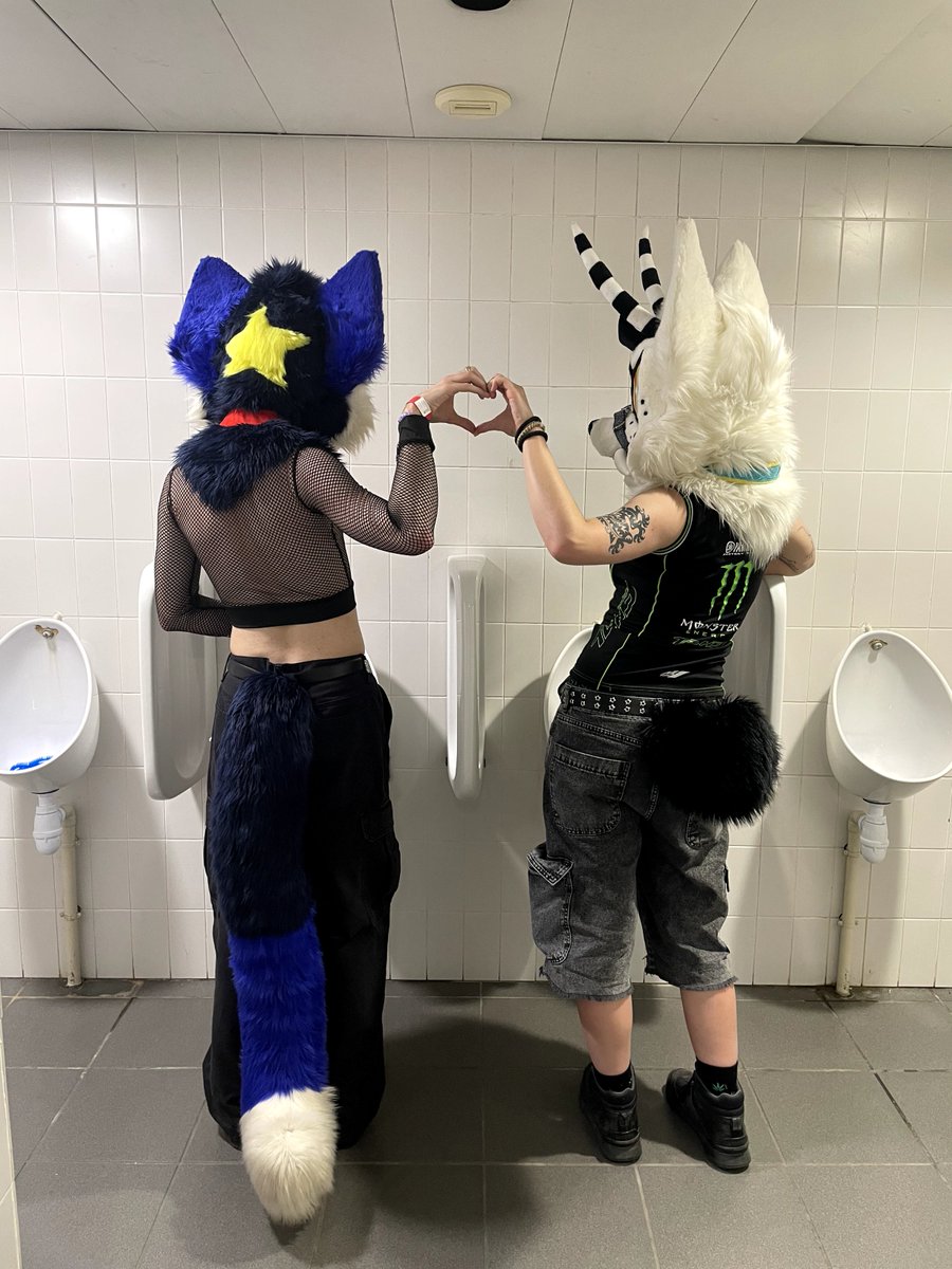 Just two bros peeing &lt;3
#FursuitFriday