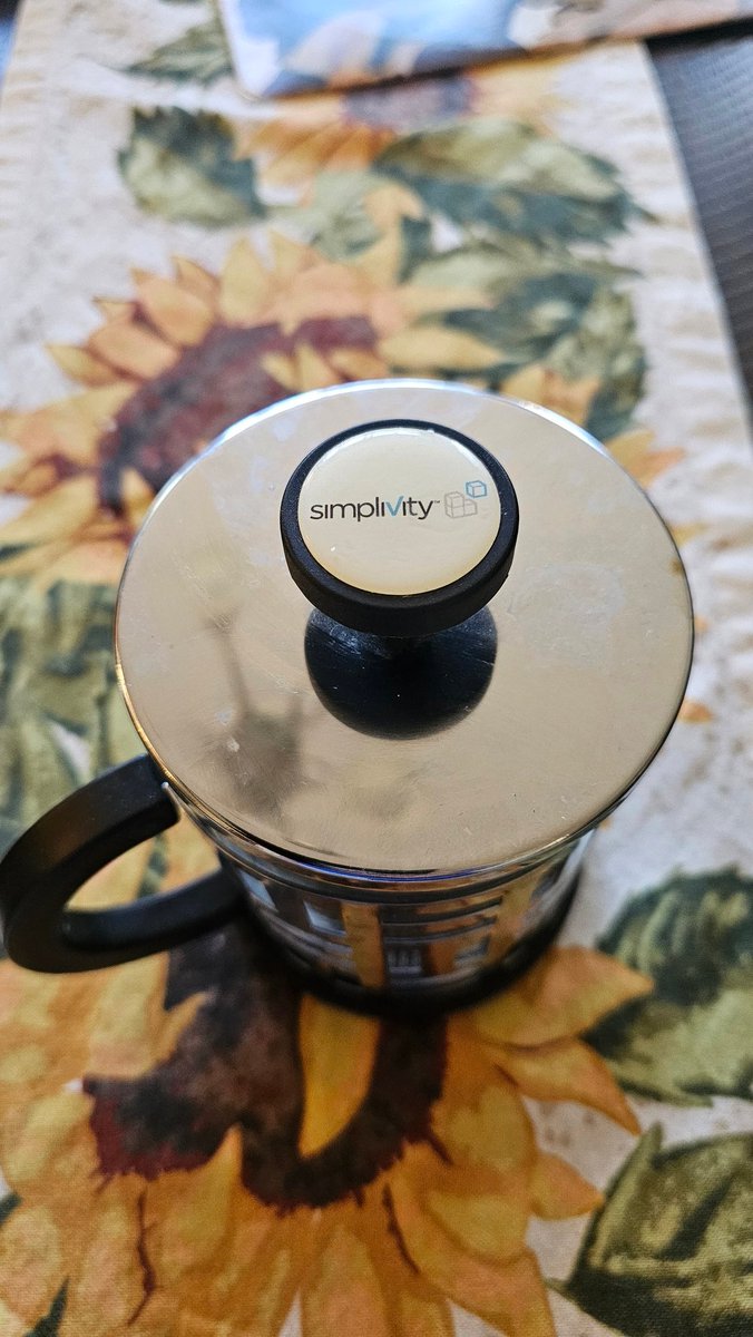 CalvinZito's tweet image. Hate to let this classic go but combining households and a lot of stuff has to go. #SimpliVity #vExpertGift