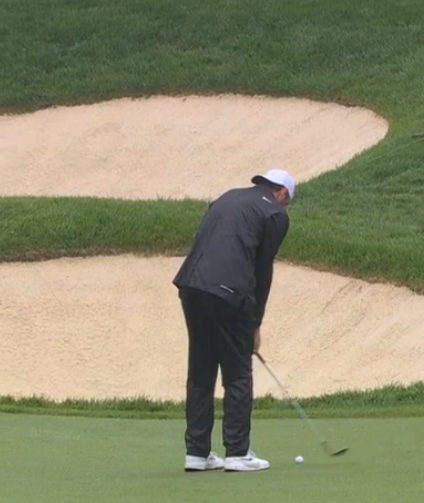 Hat is officially on backwards for Scottie