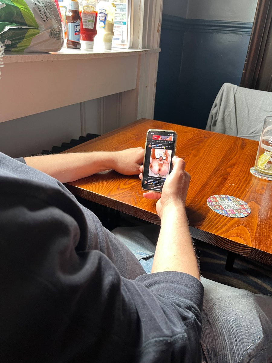 jocksockjoe's tweet photo. Anyone else like #muckspreading? I got papped looking at porn https://t.co/FVdX12ahXI