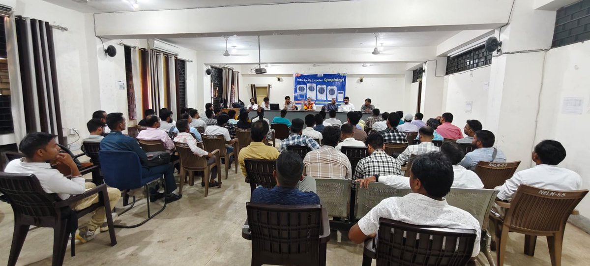 CSC Uttar Pradesh (@cscuttarpradesh) on Twitter photo A VLE Workshop was successfully conducted in Bareilly on 29th May 2025, bringing together over 100+ VLEs. The session aimed to provide comprehensive insights into all CSC services and their effective implementation at the grassroots level. <a href="/CSCegov_/">CSCeGov</a> <a href="/rkmishra011/">Rajesh Mishra</a> <a href="/AjayPrakashCho3/">Ajay Choubey</a> A VLE Workshop was successfully conducted in Bareilly on 29th May 2025, bringing together over 100+ VLEs. The session aimed to provide comprehensive insights into all CSC services and their effective implementation at the grassroots level. <a href="/CSCegov_/">CSCeGov</a> <a href="/rkmishra011/">Rajesh Mishra</a> <a href="/AjayPrakashCho3/">Ajay Choubey</a>