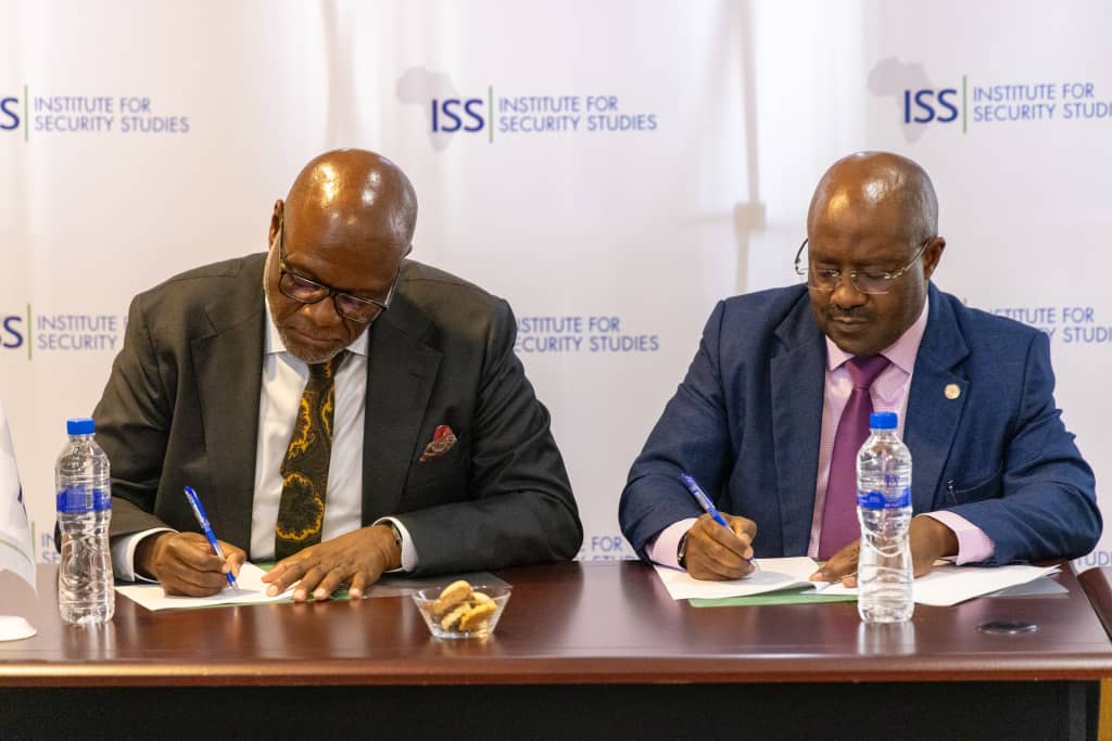 ChasiehN's tweet image. Thrilled to partner with @ISS to advance #peace in the Horn of Africa! Combining @AFSC & ISS’s research & capacity building strengths, we’ll expand our work with civil society, faith groups, govts & regional bodies for a more just & peaceful future. #TJ @SalamaHub @afsc_org