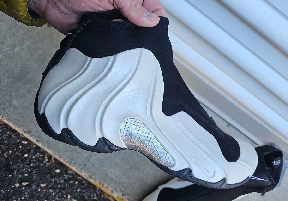 flightposite white