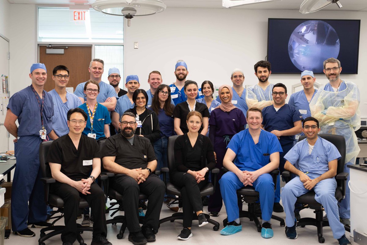 WashUMedENT's tweet image. Residents in @WashUNeurosurg and the ENT dept. along with visiting residents from across the Midwest – recently practiced open and endoscopic surgical approaches to the anterior skull base in the Multidisciplinary Surgical Simulation Lab. Read more: oto.wustl.edu/washu-medicine…