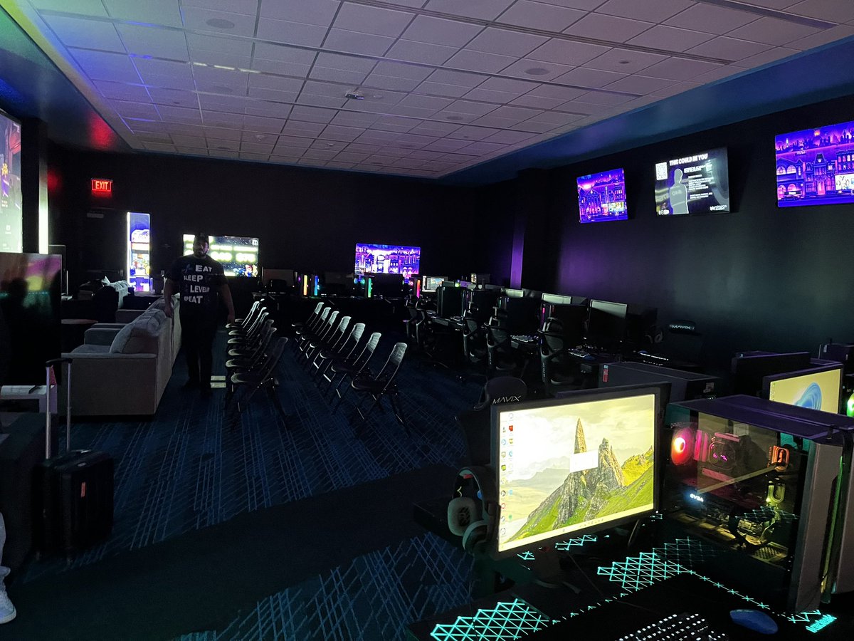 The Unfinished Business w <a href="/leveluparenagg/">LEVELUP Arena</a> <a href="/thekilltac/">KilltaC</a> is set up and ready for the High School #Esports to battle it out on Rocket league , Smash, and Valorant over next few days. 

If you’re around Overland Park and want to see the event, head over to BluHawk Sports Park!