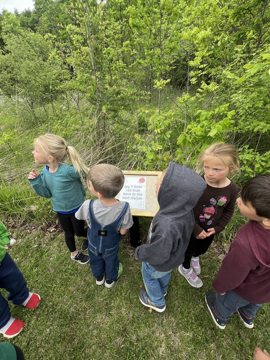 For their community service project, the Benner/Copas and Lawrence/Poffenbaugh homerooms collectively decided to make a reading trail that can be used by the elementary staff to help promote reading and learning!  They built 6 stations for the elementary to enjoy!#WeAreElmwood