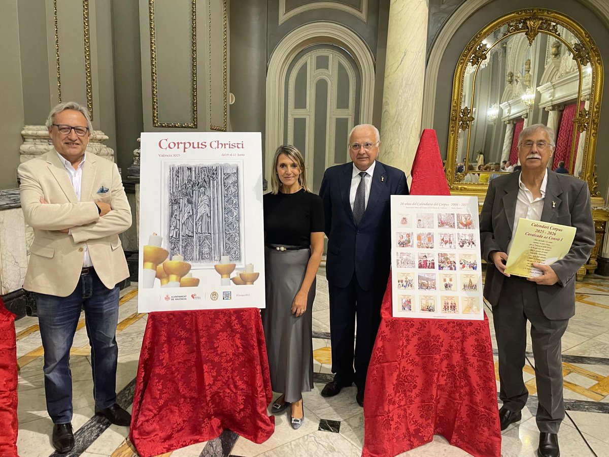 Presentación del cartel del Corpus Christi 2025, del calendario en una edición especial y Els Papers del Corpus.

En menos de un mes, la Festa Grossa celebrará todas las actividades programadas. Una festividad antiquísima que el próximo 2026 cumple 700 años.