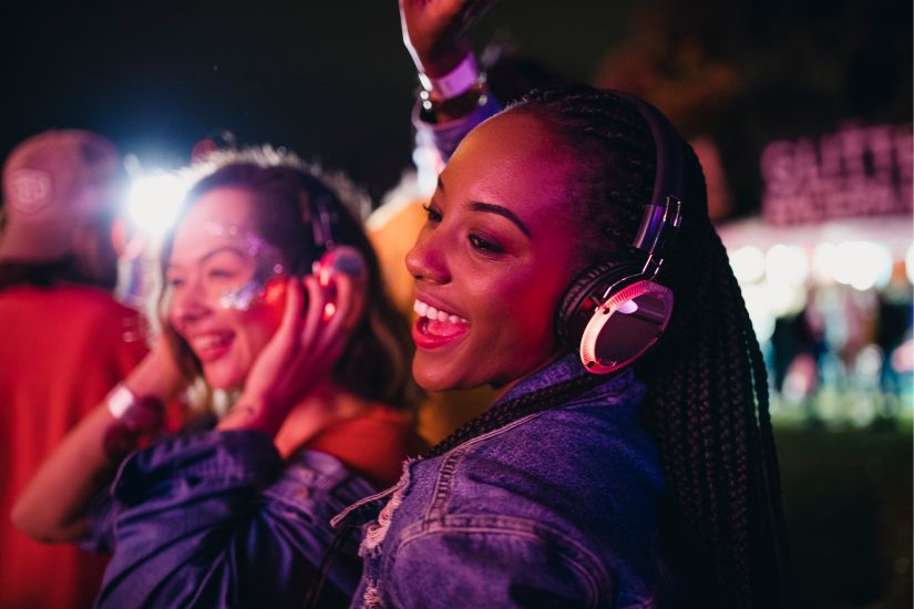 CheltenhamBC's tweet photo. The Wychwood Festival is taking place at Cheltenham Racecourse this weekend. Our officers will be working with the event organisers to make sure noise is kept to a minimum. If you are affected by excessive noise levels, please contact our team on 07836 510830. https://t.co/dAsSTHvp0R