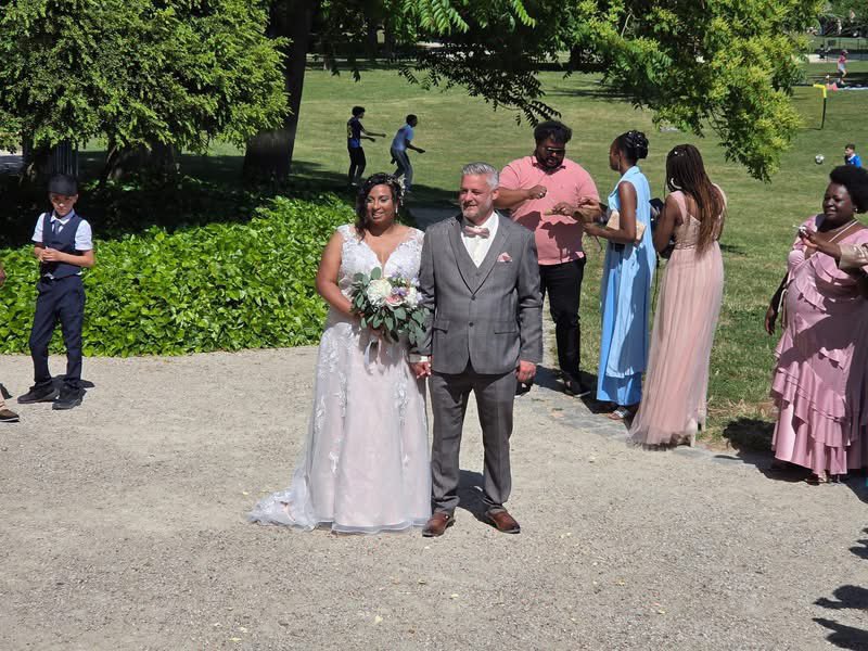 💍Jour de fête et de bonheur pour mon camarade et ami Alan Della-Posta, dont j’ai eu l’honneur de célébrer le mariage avec Lydie Eudor en tant qu’élu municipal de #Conflans. Deux âmes passionnées et engagées qui se sont rencontrées sur le quai de Seine. Félicitations aux mariés !