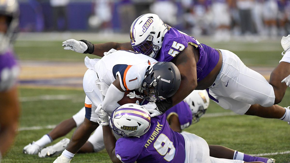 CarlosShird's tweet image. I’ll be attending the James Madison University camp June 7 thank you for the invite @CoachhBarnes Can’t wait to compete!!!!💜🖤#GODUKES🐶
@MSJ_Football @CoachDan_Y @JMUFootball @JMUFootballFans @JMUFBRecruiting