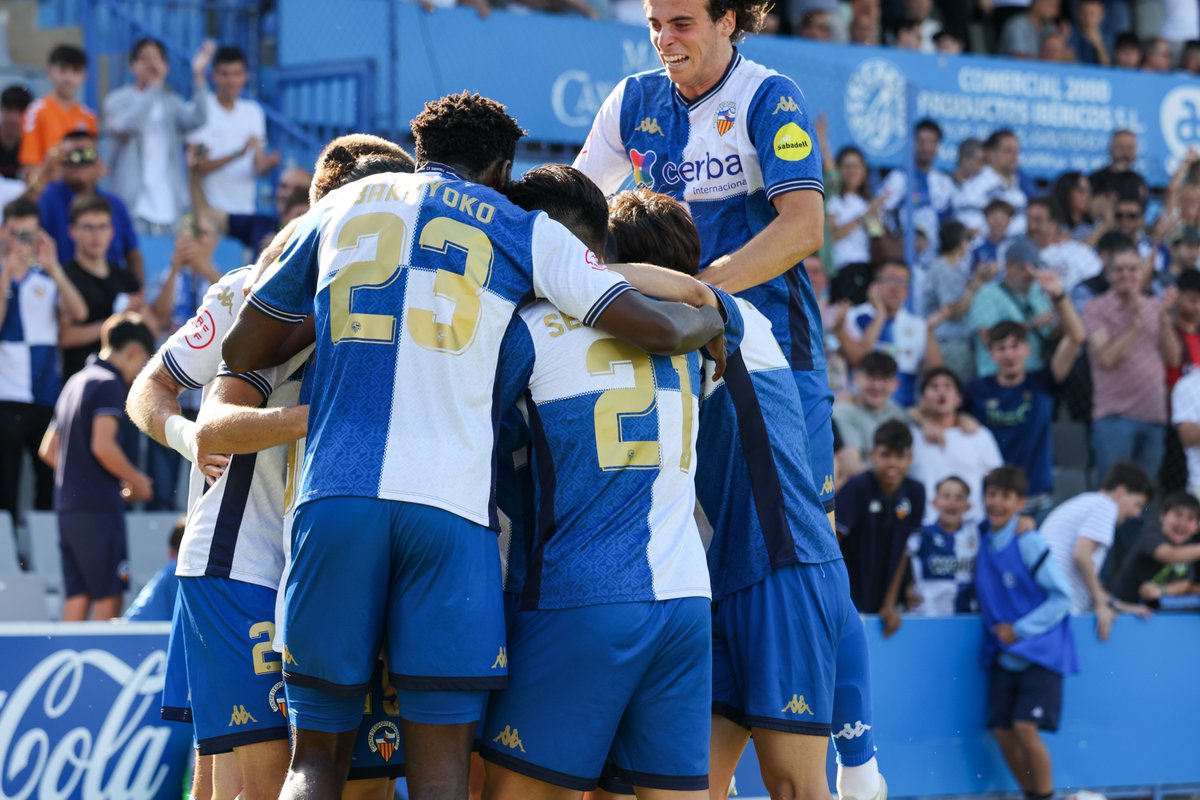 CE Sabadell ๐ง
(@cesabadell) on Twitter photo ๐ ๐๐ผ๐ป๐ณ๐ถ๐ฎ๐ป๐ฐฬง๐ฎ ๐ฝ๐น๐ฒ๐ป๐ฎ ๐ฒ๐ป ๐ฒ๐น ๐ป๐ผ๐๐๐ฟ๐ฒ ๐ฒ๐พ๐๐ถ๐ฝ, ๐ฒ๐น๐ ๐ป๐ผ๐๐๐ฟ๐ฒ๐ ๐ท๐๐ด๐ฎ๐ฑ๐ผ๐ฟ๐ ๐ถ ๐ฒ๐น ๐ป๐ผ๐๐๐ฟ๐ฒ ๐ฐ๐ผ๐ ๐๐ฒฬ๐ฐ๐ป๐ถ๐ฐ ๐ค
๐ช๐ป ๐๐บ๐ฏ ๐ฒ๐น๐น๐ ๐ณ๐ถ๐ป๐ ๐น'๐ฬ๐น๐๐ถ๐บ ๐๐ฒ๐ด๐ผ๐ป!
#AMQM ๐ ๐๐ผ๐ป๐ณ๐ถ๐ฎ๐ป๐ฐฬง๐ฎ ๐ฝ๐น๐ฒ๐ป๐ฎ ๐ฒ๐ป ๐ฒ๐น ๐ป๐ผ๐๐๐ฟ๐ฒ ๐ฒ๐พ๐๐ถ๐ฝ, ๐ฒ๐น๐ ๐ป๐ผ๐๐๐ฟ๐ฒ๐ ๐ท๐๐ด๐ฎ๐ฑ๐ผ๐ฟ๐ ๐ถ ๐ฒ๐น ๐ป๐ผ๐๐๐ฟ๐ฒ ๐ฐ๐ผ๐ ๐๐ฒฬ๐ฐ๐ป๐ถ๐ฐ ๐ค
๐ช๐ป ๐๐บ๐ฏ ๐ฒ๐น๐น๐ ๐ณ๐ถ๐ป๐ ๐น'๐ฬ๐น๐๐ถ๐บ ๐๐ฒ๐ด๐ผ๐ป!
#AMQM