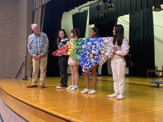 Bill Harrison (@wch33) on Twitter photo If you have any doubts about our young people, visit Heritage Middle in Burke County. Great being with Tim Gallagher and his students this morning. These students will inspire you. In partnership with <a href="/ParticipateLrng/">Participate Learning</a>, these student are having a global impact. If you have any doubts about our young people, visit Heritage Middle in Burke County. Great being with Tim Gallagher and his students this morning. These students will inspire you. In partnership with <a href="/ParticipateLrng/">Participate Learning</a>, these student are having a global impact.